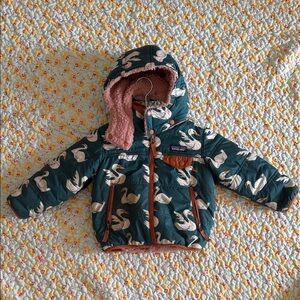 Patagonia Kids Jacket - Green with White Swans